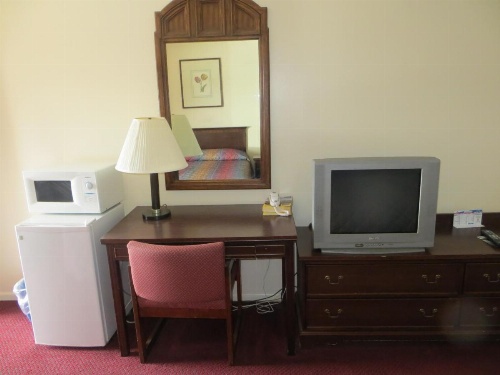 Traveler's Lodge image 18